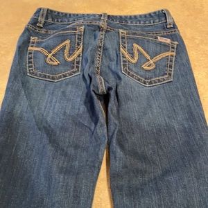 Women’s Cruel jeans size 27 inseam measures 36.5 they are very long